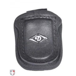 Diamond Umpire Gear Diamond Padded 4" Umpire Throat Guard